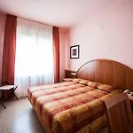 Lorenzo Hotel