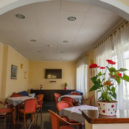 Hotel Lorenzo 3*