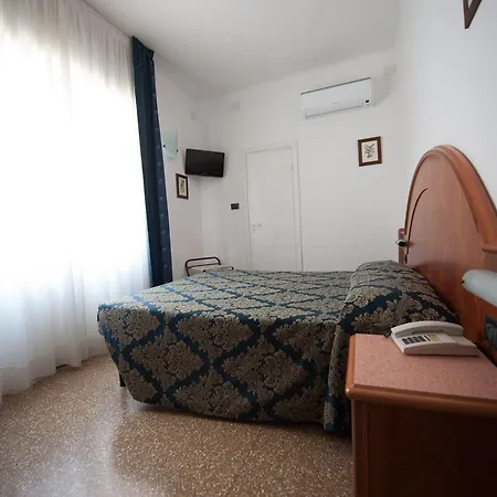 Lorenzo Hotel