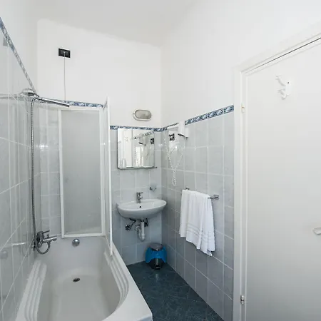 Lorenzo 3* Celle Ligure