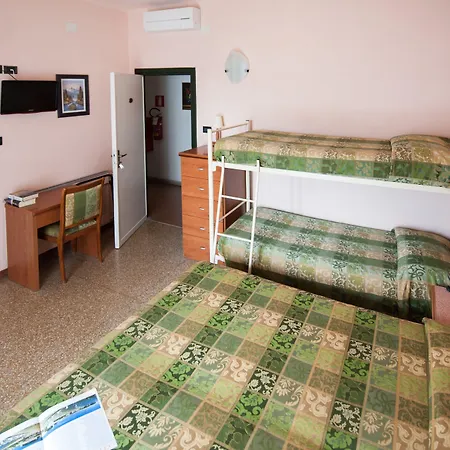 Lorenzo Отель 3*