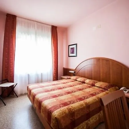 Lorenzo Hotel