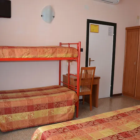 Lorenzo Hotel 3*